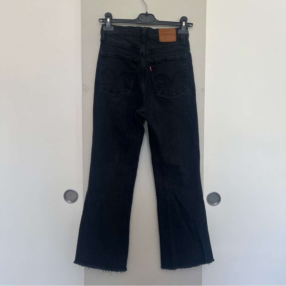 Levi’s Big E Premium Ribcage Crop Flare – High Waisted – Black – Size 25 - Picture 6 of 14